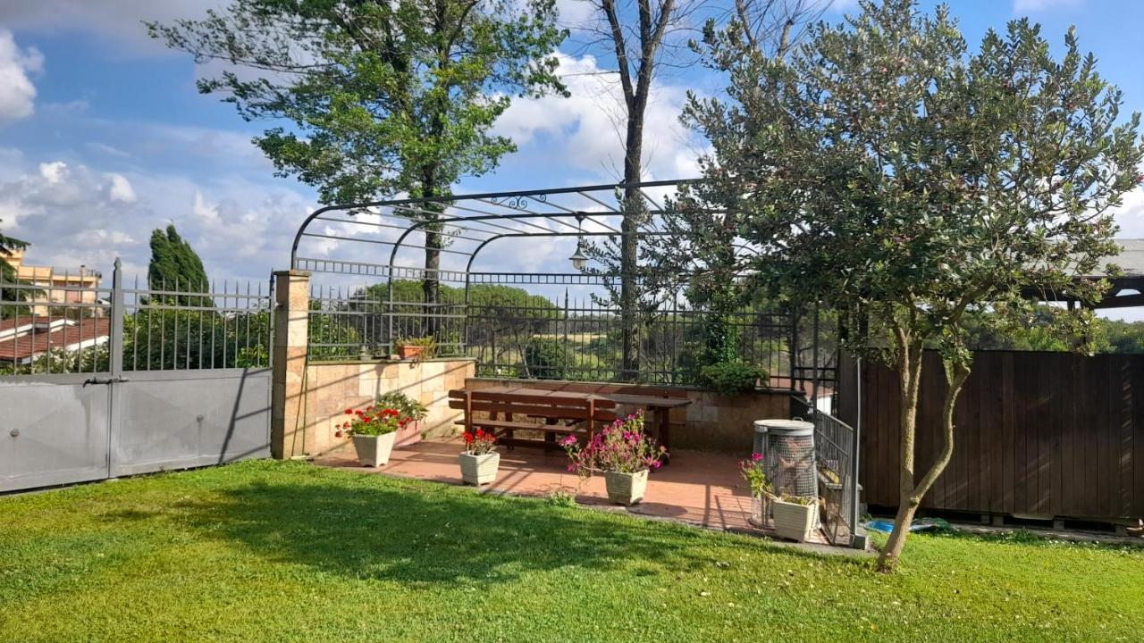 La Valle Dei Casali Con Piscina E Natura A Couette-café Rome