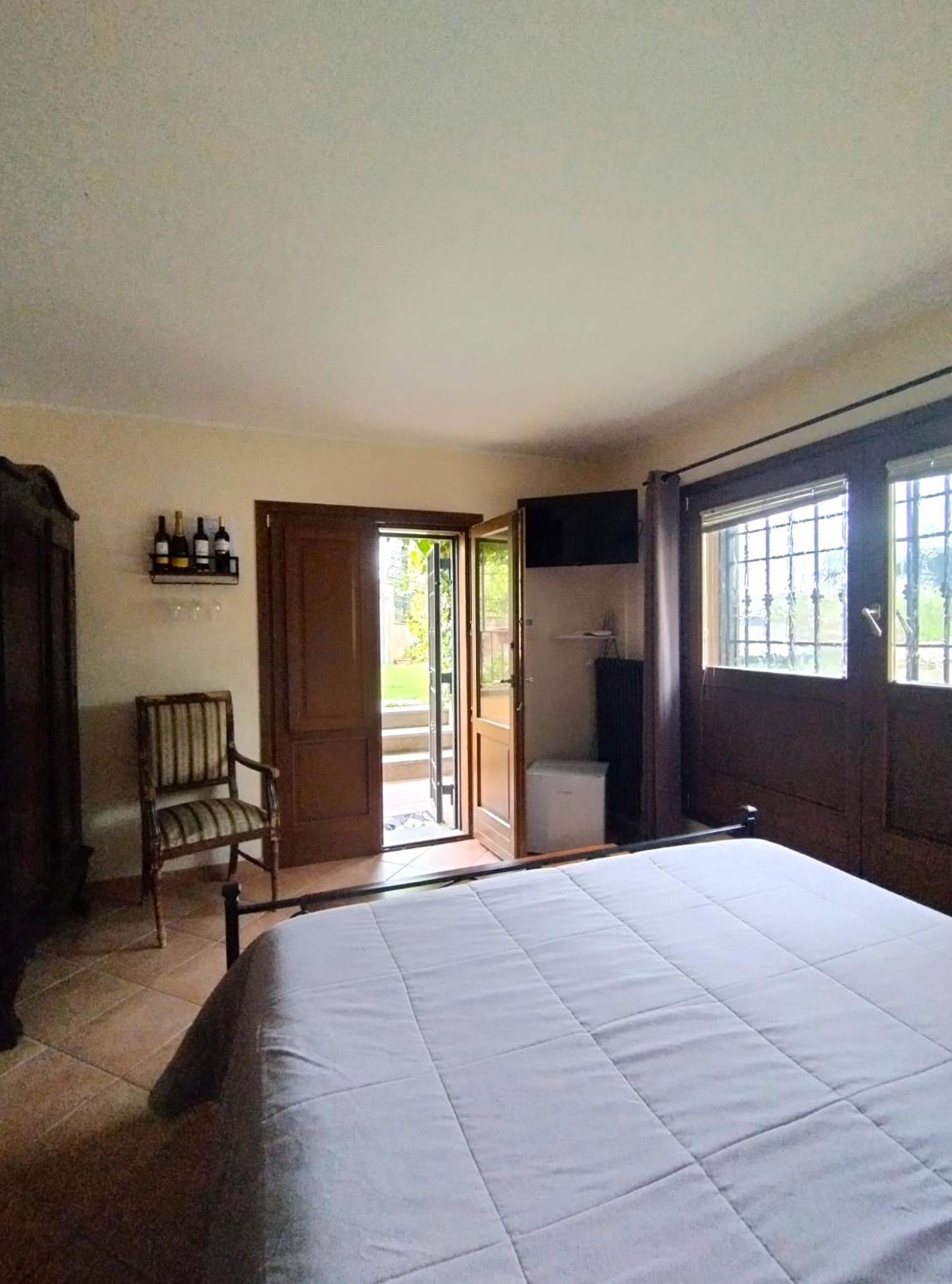 Couette-café La Valle Dei Casali Con Piscina E Natura A