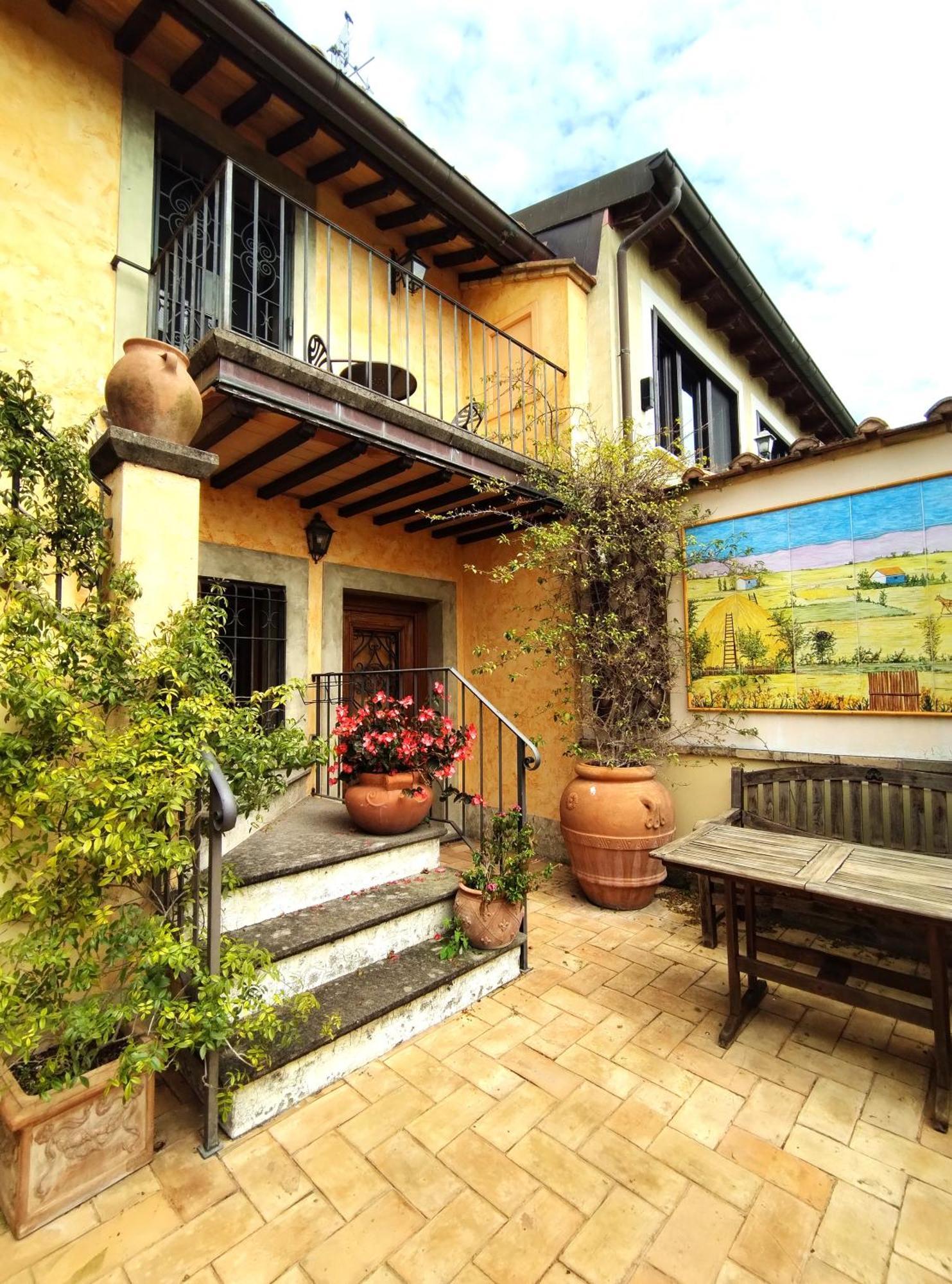 La Valle Dei Casali Con Piscina E Natura A Bed & Breakfast 3*